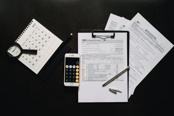 Contabilidade para proprietários estrangeiros e não residentes: retenções, cadastro e obrigações
